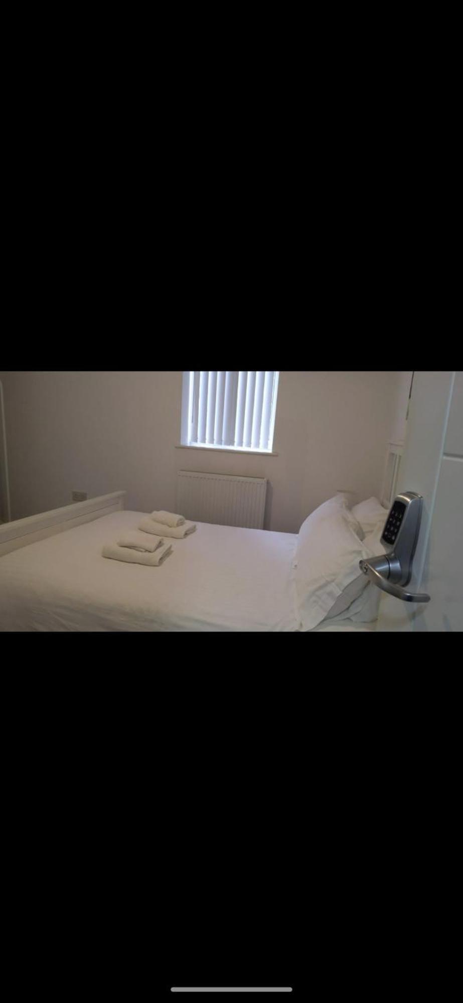 Beautiful Six Bedroom Townhouse Citybreak Close To Centre Holiday home Liverpool